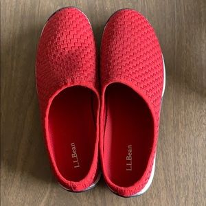 New LL Bean red woven mules size 7.5